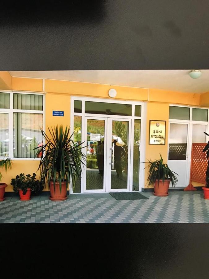 Sheki Avtovagzal Motel エクステリア 写真
